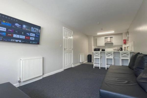 Ryan I Air I Bnb - 102 Mill Street - Free Parking Liverpool Bagian luar foto