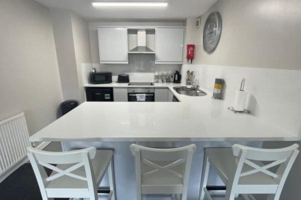 Ryan I Air I Bnb - 102 Mill Street - Free Parking Liverpool Ruang foto