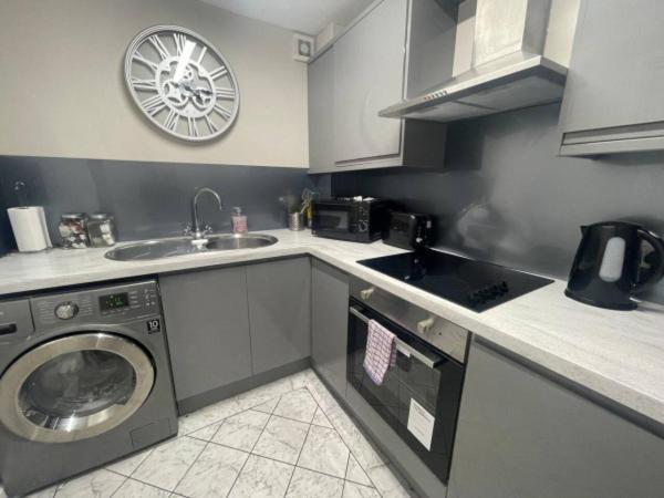 Ryan I Air I Bnb - 102 Mill Street - Free Parking Liverpool Ruang foto
